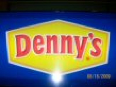 Denny's sign Canby,OR.jpg